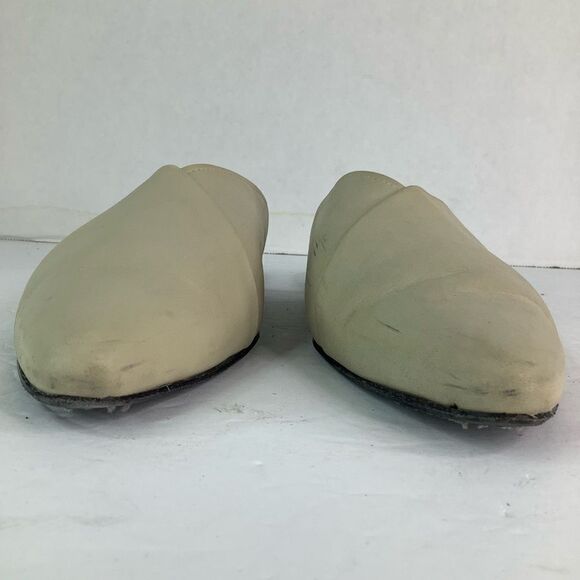 Closed Leather Off White Leather Flat Heel Women’s Mules Shoes Sz 39/8.5 - Picture 3 of 10